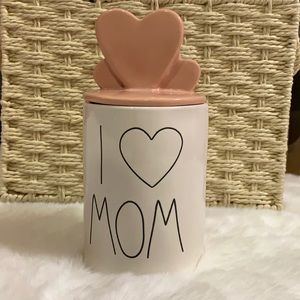 Rae Dunn Candle “ I ♥️MOM “